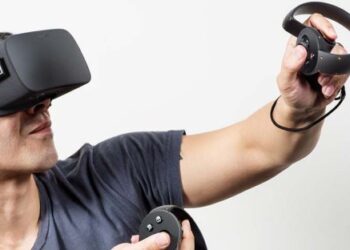 Oculus Rift, che mazzata: costerà 699 euro (e anche di più…)