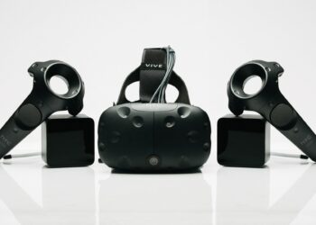 HTC Vive: ecco le foto del contenuto della confezione