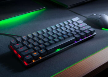 Razer svela la Huntsman Mini: tastiera 60% con switch tradizionali o lineare ottici