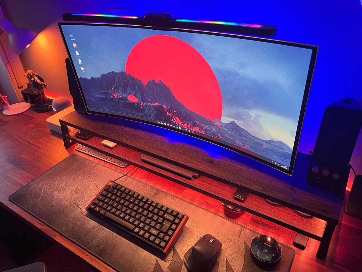 Quantis 66 Monitor Light bar (2)
